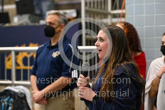 2022-FRSwimSeniorNight-BR-9240