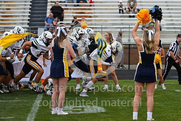 Football_Latrobe vs Norwin_20250905-KR2_7127