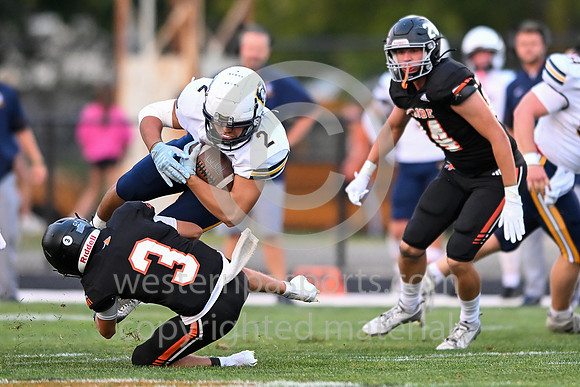 Football_Latrobe vs Norwin_20250905-KR3_5521