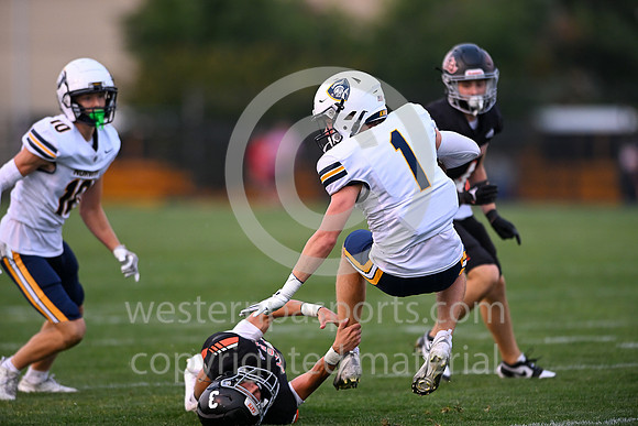 Football_Latrobe vs Norwin_20250905-KR3_5532