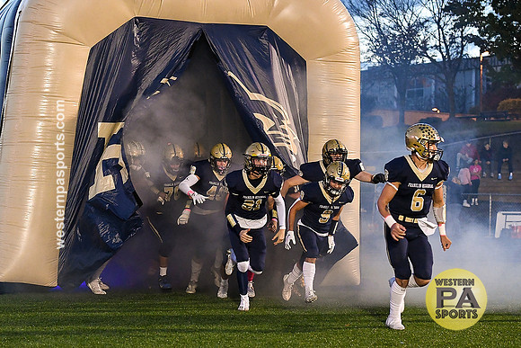 Football_FR vs Hempfield_20221014-WP1_8103