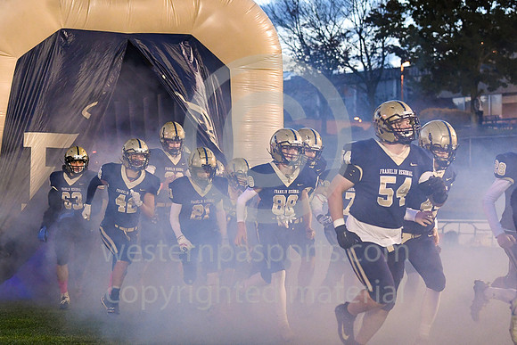 Football_FR vs Hempfield_20221014-WP1_8139