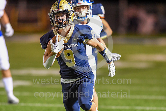 Football_FR vs Hempfield_20221014-KR1_0303