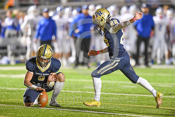 Football_FR vs Hempfield_20221014-KR1_0309