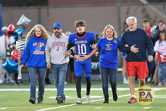 Football_Jeannette vs Springdale_20221021-KR1_4975