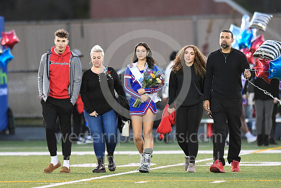 Football_Jeannette vs Springdale_20221021-KR1_5008