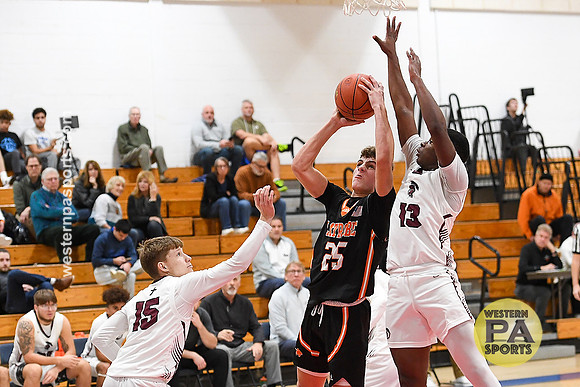 Boys Hoops_GCC vs Latrobe_20221210-KR1_1375