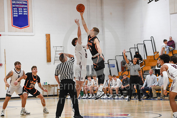 Boys Hoops_GCC vs Latrobe_20221210-KR1_1084