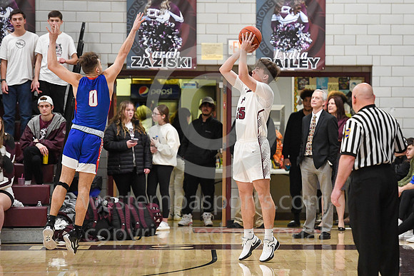 Boys Hoops_GCC vs Jeannette_20230106-KR1_0677