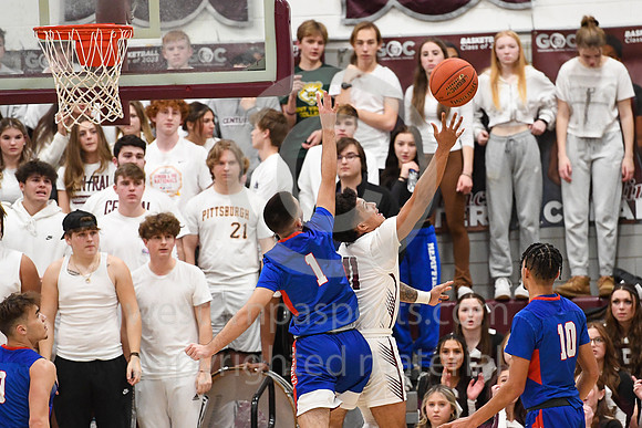 Boys Hoops_GCC vs Jeannette_20230106-KR1_0778