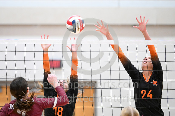 092926 - LatrobeGirlsVolleyball--BR-5012