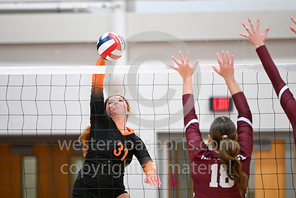 092926 - LatrobeGirlsVolleyball--BR-4653
