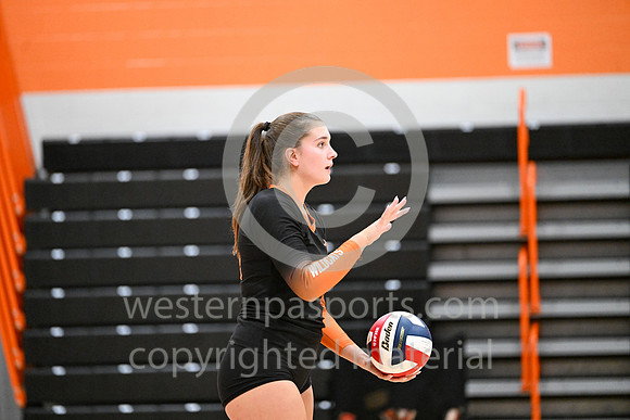 092926 - LatrobeGirlsVolleyball--BR-4917