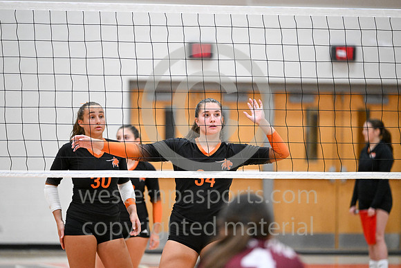 092926 - LatrobeGirlsVolleyball--BR-4617