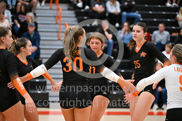 092926 - LatrobeGirlsVolleyball--BR-4697