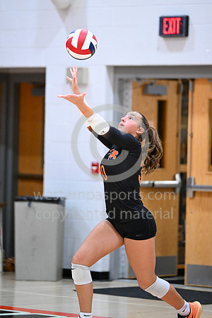 092926 - LatrobeGirlsVolleyball--BR-4799