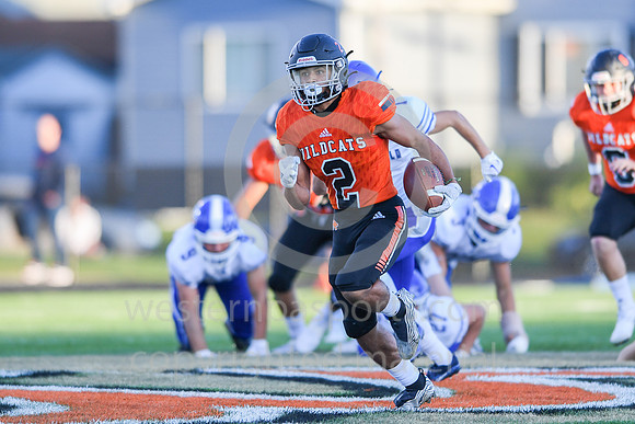 Football_Latrobe vs Hempfield_20220909-KR1_1781