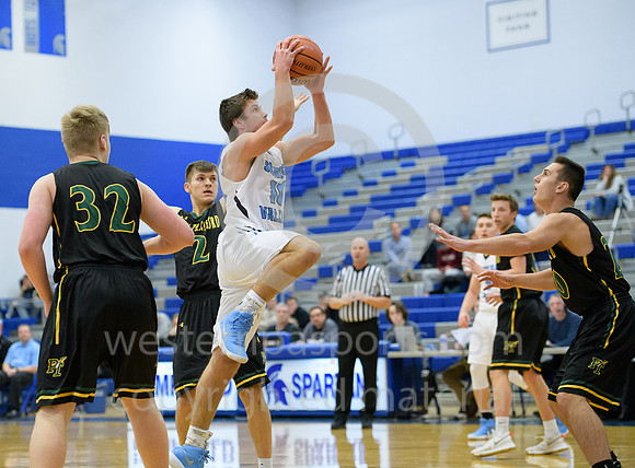 Boys Hoops_Penn-Trafford vs Seneca Valley_20171209-KR1_8060