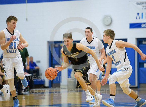 Boys Hoops_Penn-Trafford vs Seneca Valley_20171209-KR1_8075