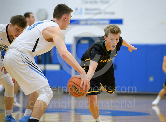 Boys Hoops_Penn-Trafford vs Seneca Valley_20171209-KR1_8107