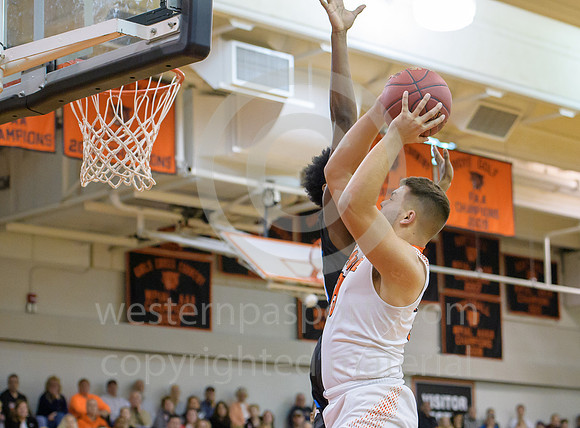 Boys Hoops_Latrobe vs Woodland Hills_20171215-KR1_9080