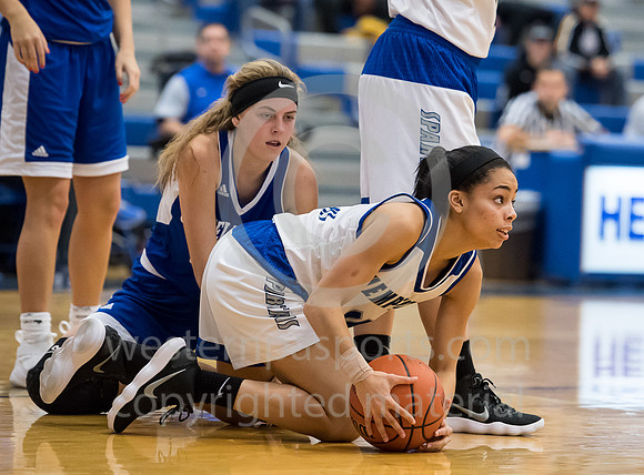 Girls Hoops_Hempfield vs Connellsville_20171216-KR1_9902