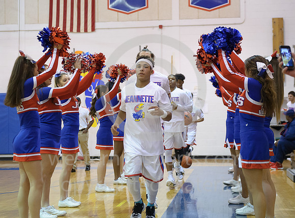 Boys Hoops_Jeannette vs Mt Pleasant_20171220-KR3_6024