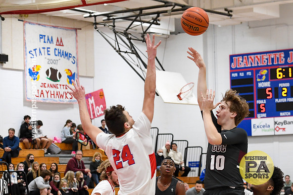 Boys Hoops_Jeannette vs GCC_20220212-KR1_0630