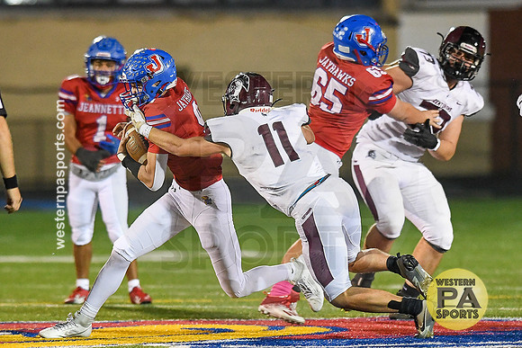 Football_Jeannette vs GCC_20231013-KR1_8932