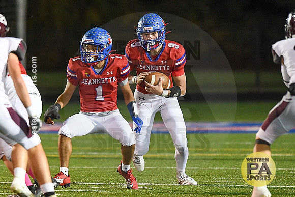 Football_Jeannette vs GCC_20231013-KR1_9065