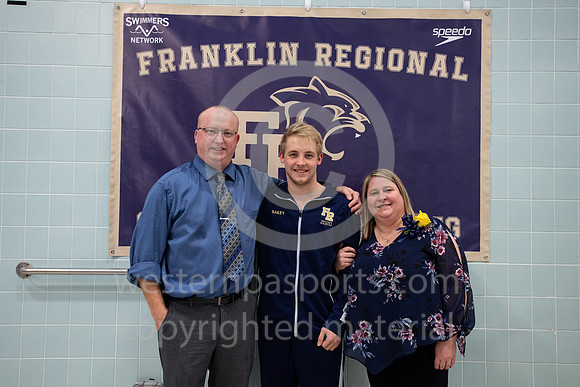 FR Swim Sr Night_20200131-BR2_0118