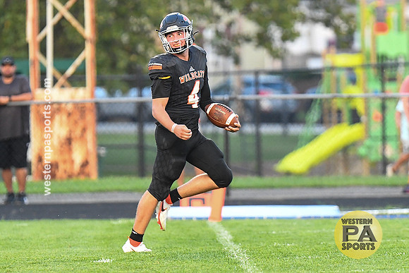 Football-Latrobe vs Derry_20210827-KR1_1552