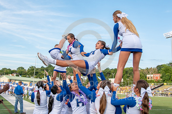 Football_GS vs Hempfield_20180824-KR5_9826