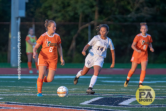Soccer-Girls_Yough vs Derry_20180919-KR1_8966