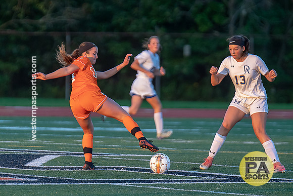 Soccer-Girls_Yough vs Derry_20180919-KR1_9037