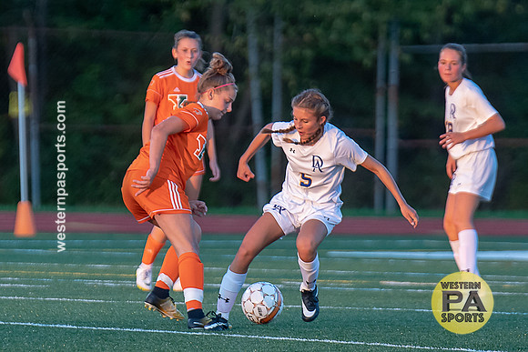 Soccer-Girls_Yough vs Derry_20180919-KR1_9085