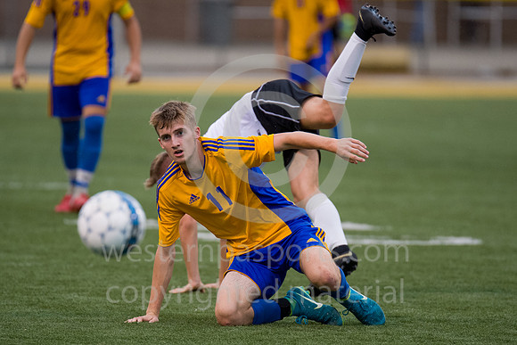 DerrySoccer-SeniorNight-101018-3910