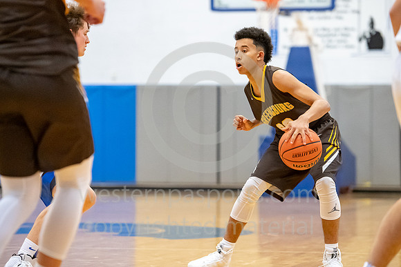 Boys Basketball_Hempfield vs Greensburg Salem_20181207-KR1_8420