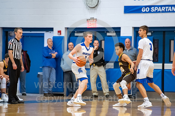 Boys Basketball_Hempfield vs Greensburg Salem_20181207-KR1_8453