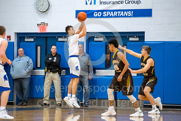 Boys Basketball_Hempfield vs Greensburg Salem_20181207-KR1_8455