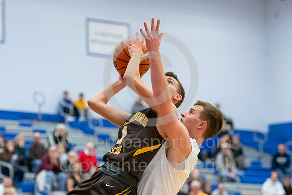 Boys Basketball_Hempfield vs Greensburg Salem_20181207-KR1_8467