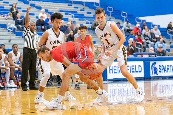 Boys Hoops_GS vs Jeannette_20181215-KR1_5711