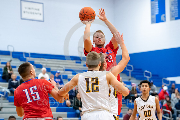Boys Hoops_GS vs Jeannette_20181215-KR1_5713