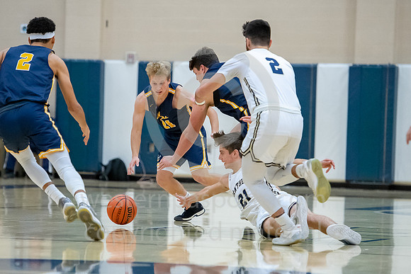 Boys Hoops_FR vs Mars_20181217-KR1_7334