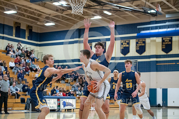 Boys Hoops_FR vs Mars_20181217-KR1_7393