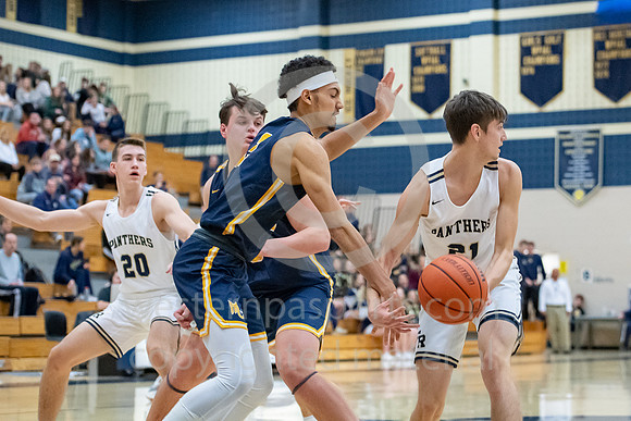 Boys Hoops_FR vs Mars_20181217-KR1_7460