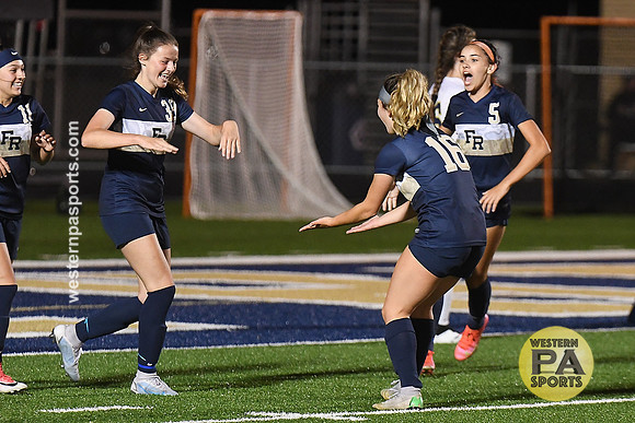 Girls Soccer-FR vs Kiski Area_20210930-KR1_6384