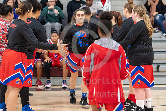 Girls Basketball_GCC vs Jeannette_20181222-KR1_2067