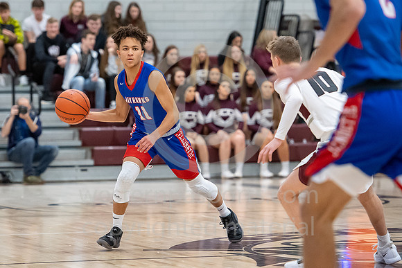 Boys Basketball_GCC vs Jeannette_20181222-KR1_2903