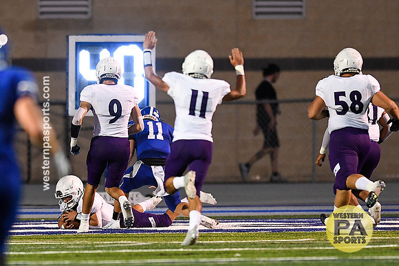 Football-Hempfield vs Baldwin_20211008-KR1_9855